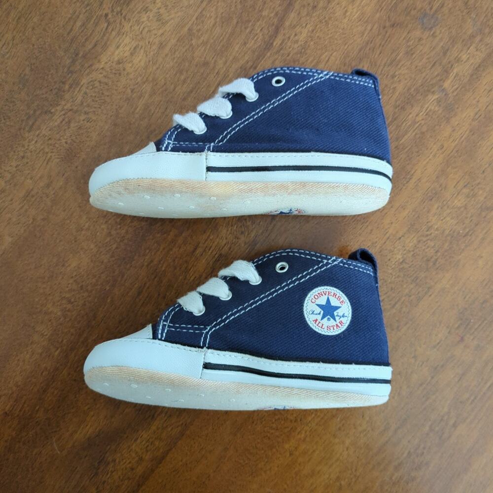 Converse All Star Navy blue crib shoes size 4 GUC